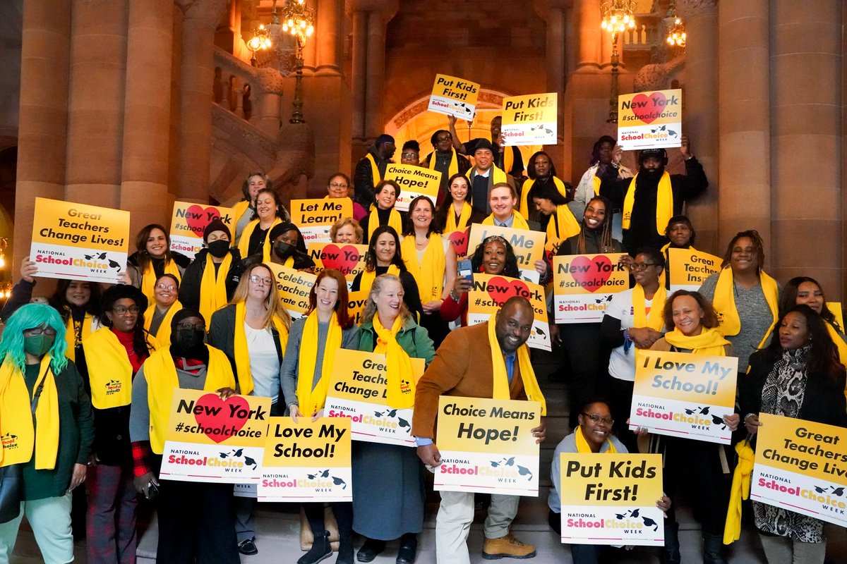 CSFNational's tweet photo. To celebrate @schoolchoicewk, a group of CSF parents joined forces with parents from all types of schools across the state to let lawmakers know #schoolchoice is important to them &amp; their children! #parentpower 
https://t.co/rITSDwWDPR https://t.co/Avksl0XACZ