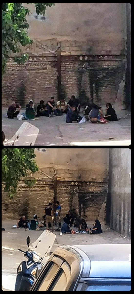 DavoudiMahtab's tweet photo. از خانه‌علم دروازه‌غار که بیای بیرون، اولین صحنه‌ای که می‌بینی، همین جمع معتادهاست.
اینکه بتونی سال‌ها بچه‌های دروازه‌غار رو این طرف دیوار نگه داری و به جای پایپ و مواد مخدر، ساز و قلم و توپ فوتبال بهشون بدی، عشق و دلسوزی‌ای میخواد که از آدم‌هایی مثل #محیا_واحدی برمیاد. https://t.co/OlRIi7biOc
