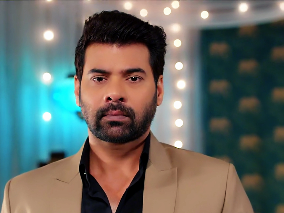 Andrasabe's tweet photo. #ep249 #ShabirAhluwalia #RadhaMohan #MohanTrivedi https://t.co/c8zlgMZsds