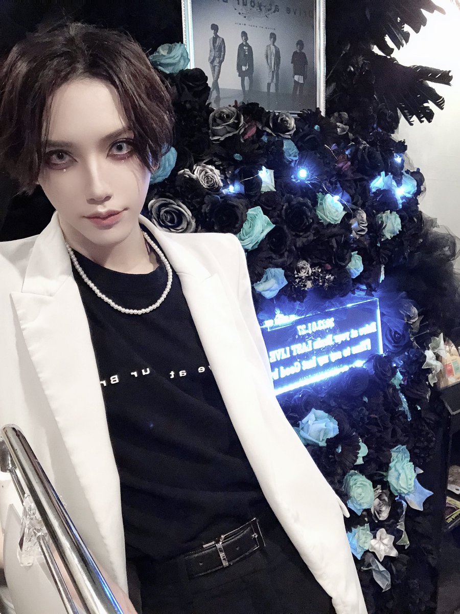 FATE_TOKYO's tweet photo. 2023.1.27.(Fri)大塚Hearts+
Drive at your Brain LAST LIVE主催
『Time to say my last Good bye』

このバンドは、自分にとって本当に大切な存在でした。
関わってくださった全ての皆様ありがとうございました。

そして今日までドラブレを応援してくれたみんな本当にありがとう。
また会う日まで。 https://t.co/OcQJ0hkXsV
