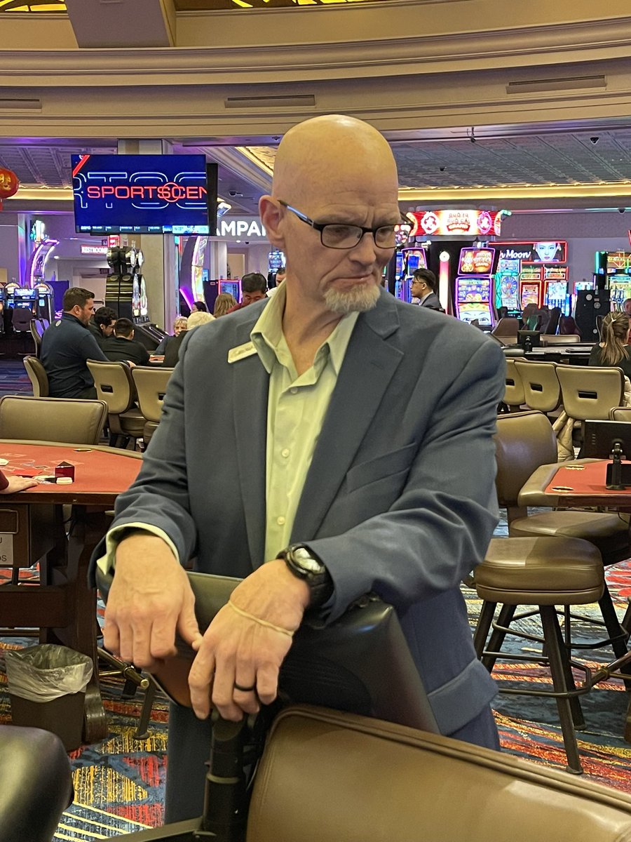 BobbyKulvanish's tweet photo. @notthefakeSVP is this you in Vegas?! https://t.co/MPBkQOfXp2