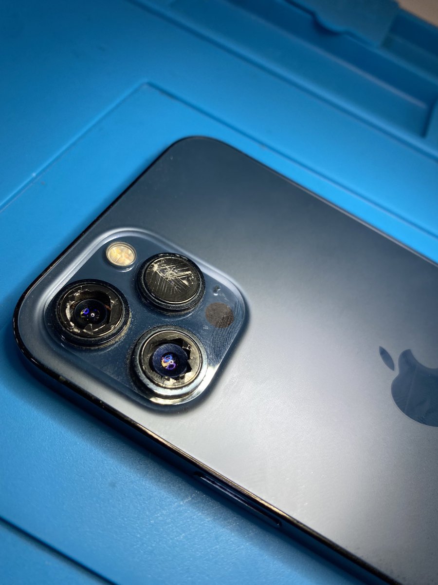 Macinside0's tweet photo. #macisnide cambio de cristal trasero de las cámaras de iPhone 📱 12proMAX #12promax originales #apple #macinside #2023 https://t.co/F513prYD2x