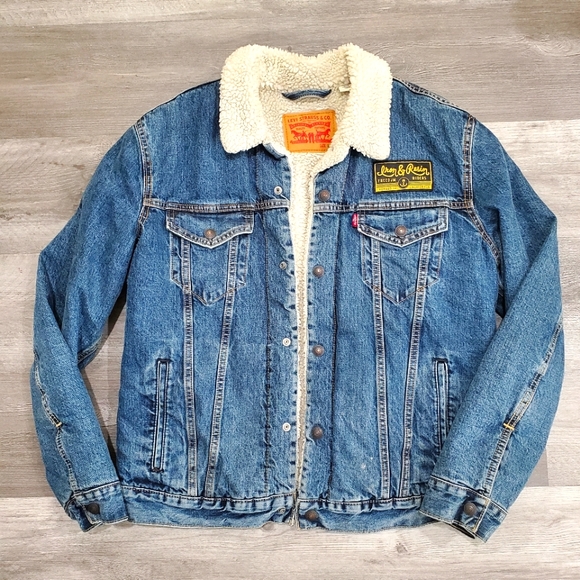 gnar_nasty's tweet photo. So good I had to share! Check out all the items I'm loving on @Poshmarkapp #poshmark #fashion #style #shopmycloset #levis: https://t.co/KHAdfNm0I3 https://t.co/5llBPwQ10M