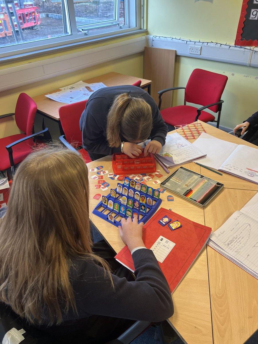 MissJProsser's tweet photo. Year 7 have played ‘Guess Who’ yn Gymraeg today after completing their ‘Disgrifio’ unit. All learners got to practise their questioning skills, adjectives and body parts. Da iawn, Blwyddyn 7 😃 @cymraeg_hhs https://t.co/JvP4YcQkq5