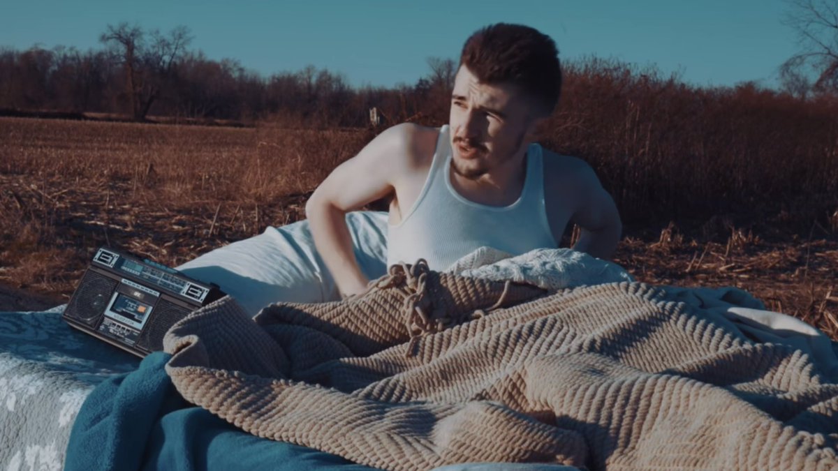 nxckrxse's tweet photo. “WANDERING” M/V IS OTW ⚡️⚡️⚡️ https://t.co/xiV6IiQWWi