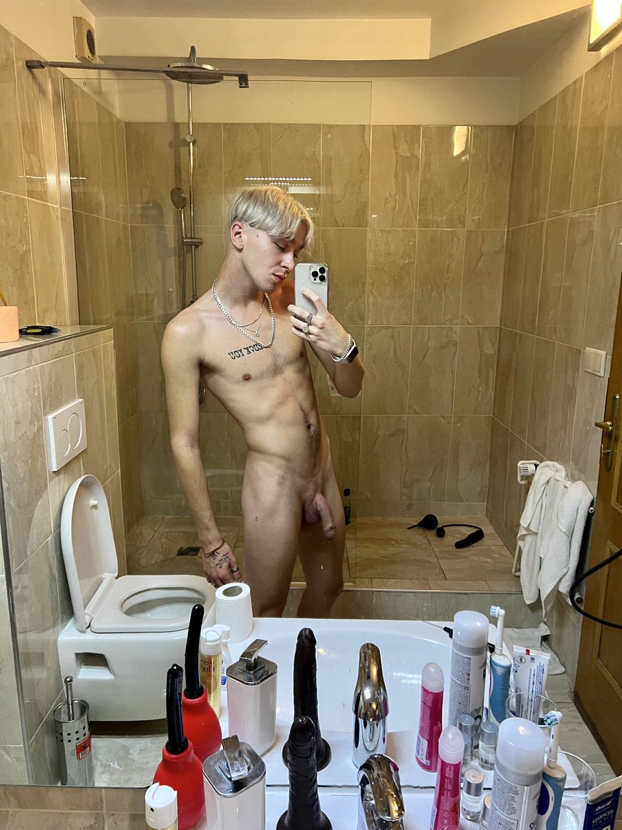 English_twink2's tweet photo. 🧜🏼‍♂️ https://t.co/En7z24EJaB