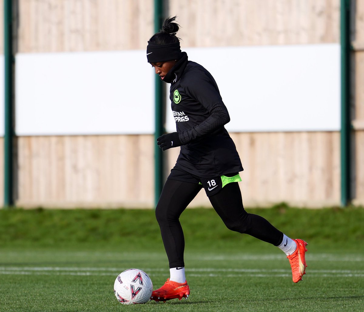 🔙⚽️🖤