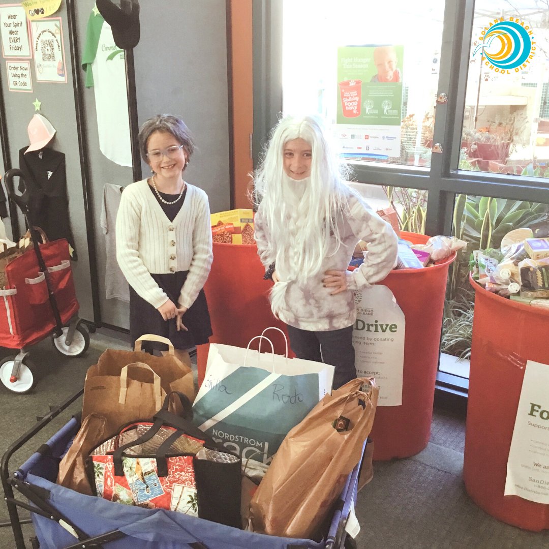 SolanaBeachSD's tweet image. Happy 100th day of school! 
Carmel Creek School students and faculty had a lot of fun celebrating the 100th day of school! The theme was, “dress like you’re 100 years old.” We love to see students and staff display school spirit. 
#ccsbsd #school  #sbsd #solanabeach