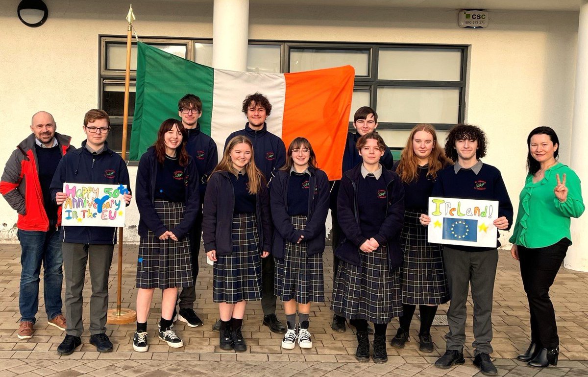 “EU 50 : Back to the Future” Project, in which some of our 5th-year students worked together to create a video celebrating  Ireland’s 50th anniversary of membership in the European Union. #euroscola #europeanparliament #excellenceineducation #community @kwetb