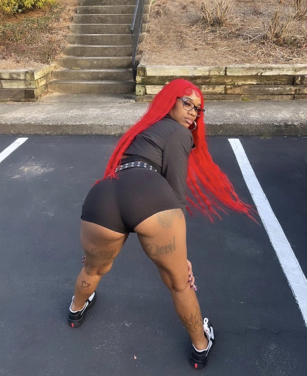 SexyyRed314_'s tweet photo. My Pussy Pink my Bootyhole Brown 💋 https://t.co/deQMtWOjYS