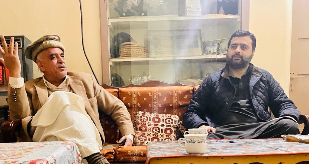 abdul_armaghan's tweet photo. پنڈیگھیب:
نوجوان سیاسی رہنما ملک محمد سعدطارق نے پنڈیگھیب میں قاضی حمیداللہ صاحب کی والدہ ماجدہ کی وفات پر اظہارِ تعزیت اور فاتحہ خوانی کی،
اللّٰہ تعالیٰ انکی مغفرت فرمائے اور لواحقین کو صبر جمیل عطا فرمائے آمین ،
#ٹیم_ملک_سعد_طارق
#TeamMST
#TeamMalikSaadTariq https://t.co/pnIO9RAekL
