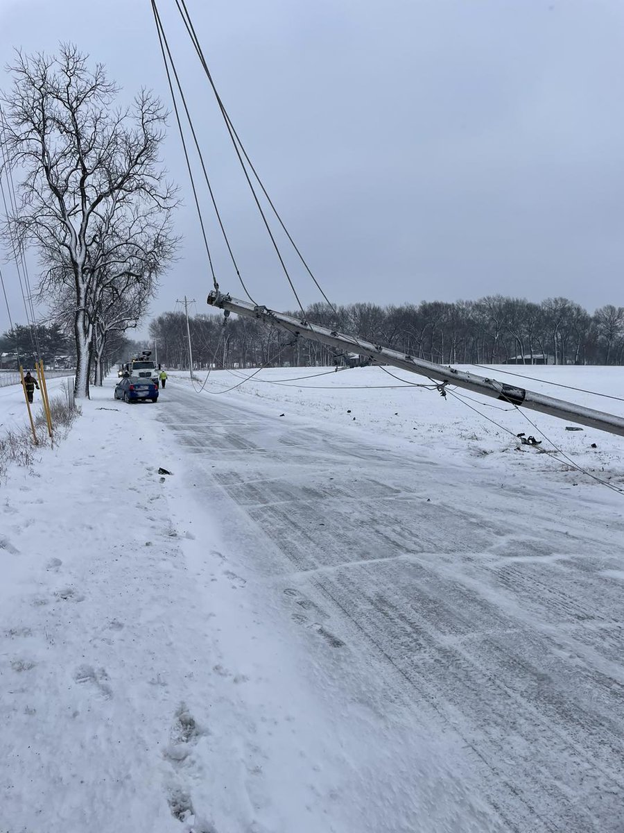 KVREMC's tweet photo. Power Line Safety:  Thanks to our friends at North Judson - Wayne Twp Volunteer Fire Department for sharing this important reminder.  Never assume that downed lines are de-energized even if they are laying on the ground.  Always treat power lines as if they are energized. https://t.co/2WL1XapXkd