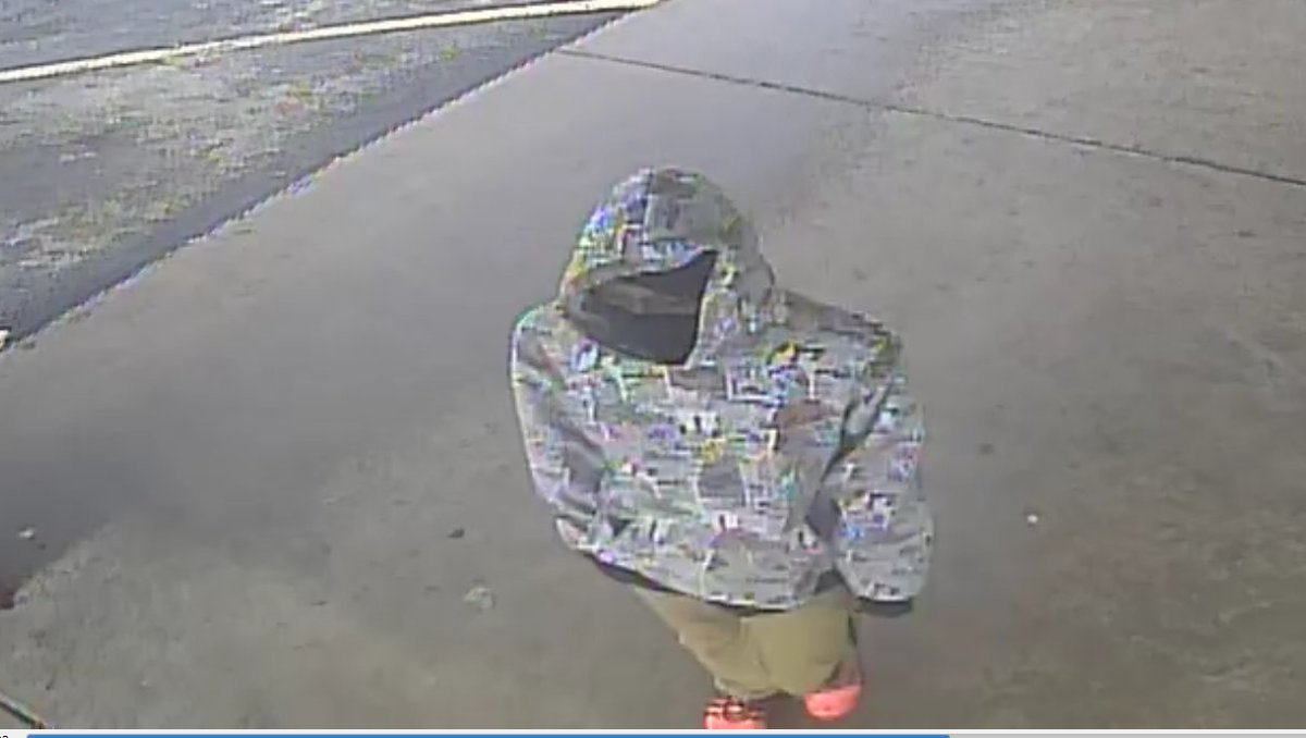 OKCPD's tweet photo. These two robbed a dispensary at gunpoint near NW 50th and Meridian. If you know who they are, call Crime Stoppers at 405.235.7300 or https://t.co/YVxGWebSAS. You can remain anonymous and may earn a cash reward. 23-5921 https://t.co/AcYde7at6z