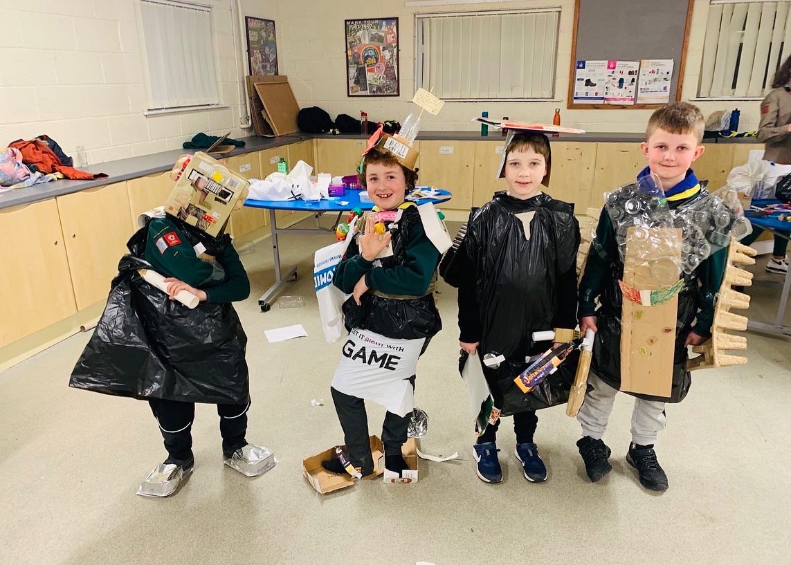As part of their Teamwork Challenge Award, our Alegre Cubs worked together to create an outfit for their model. Our Bella Vista Cubs worked on the Air Activities badge. 

A special thank you to our Young Leaders for planning and leading the section meetings this week!