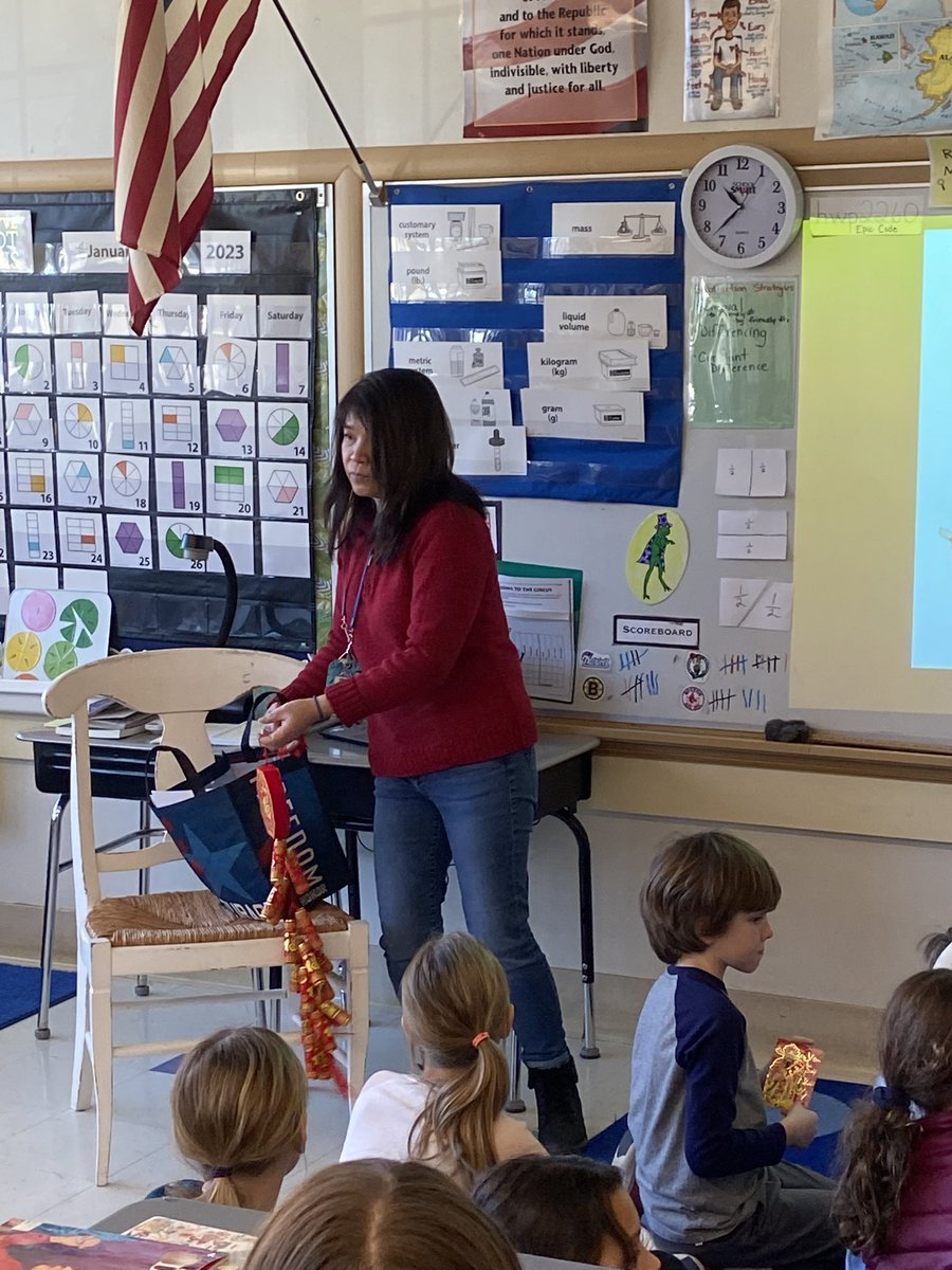 MrsClark131's tweet photo. Learning about the Chinese new year from our very own Miss Augustine #deerill #grade3 https://t.co/07ihRXfoIy