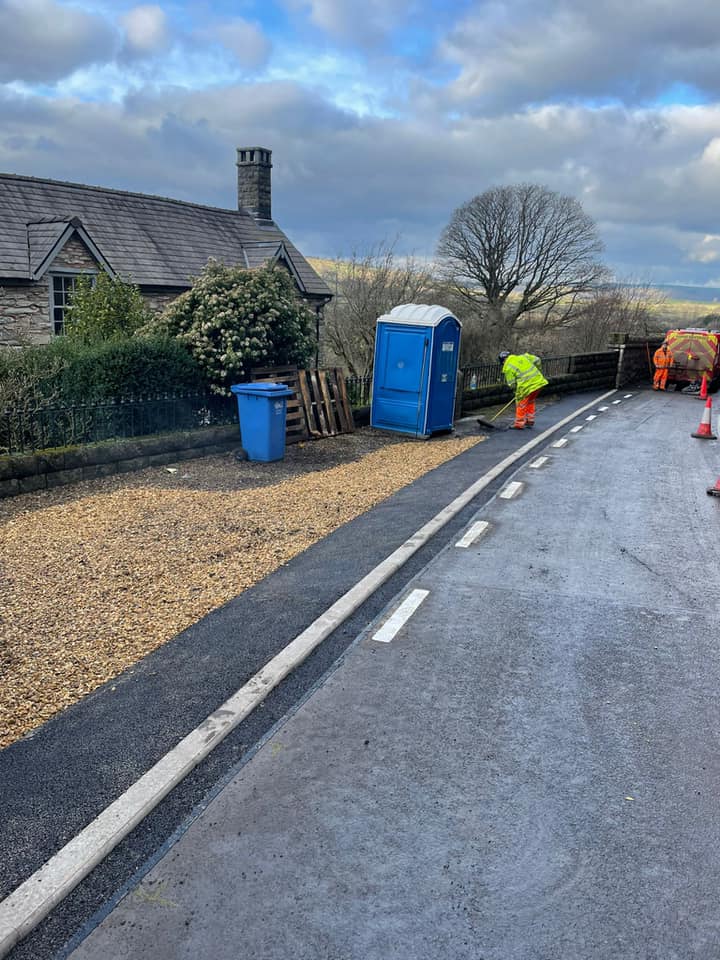 ParryLtd's tweet photo. A great job completed by one of our gangs this week. A kerb race installed for @DenbighshireCC to divert the water flow coming off the carriageway on rainy days away from the private driveway.
Well Done 👏🏻 https://t.co/zvAYwLqa03