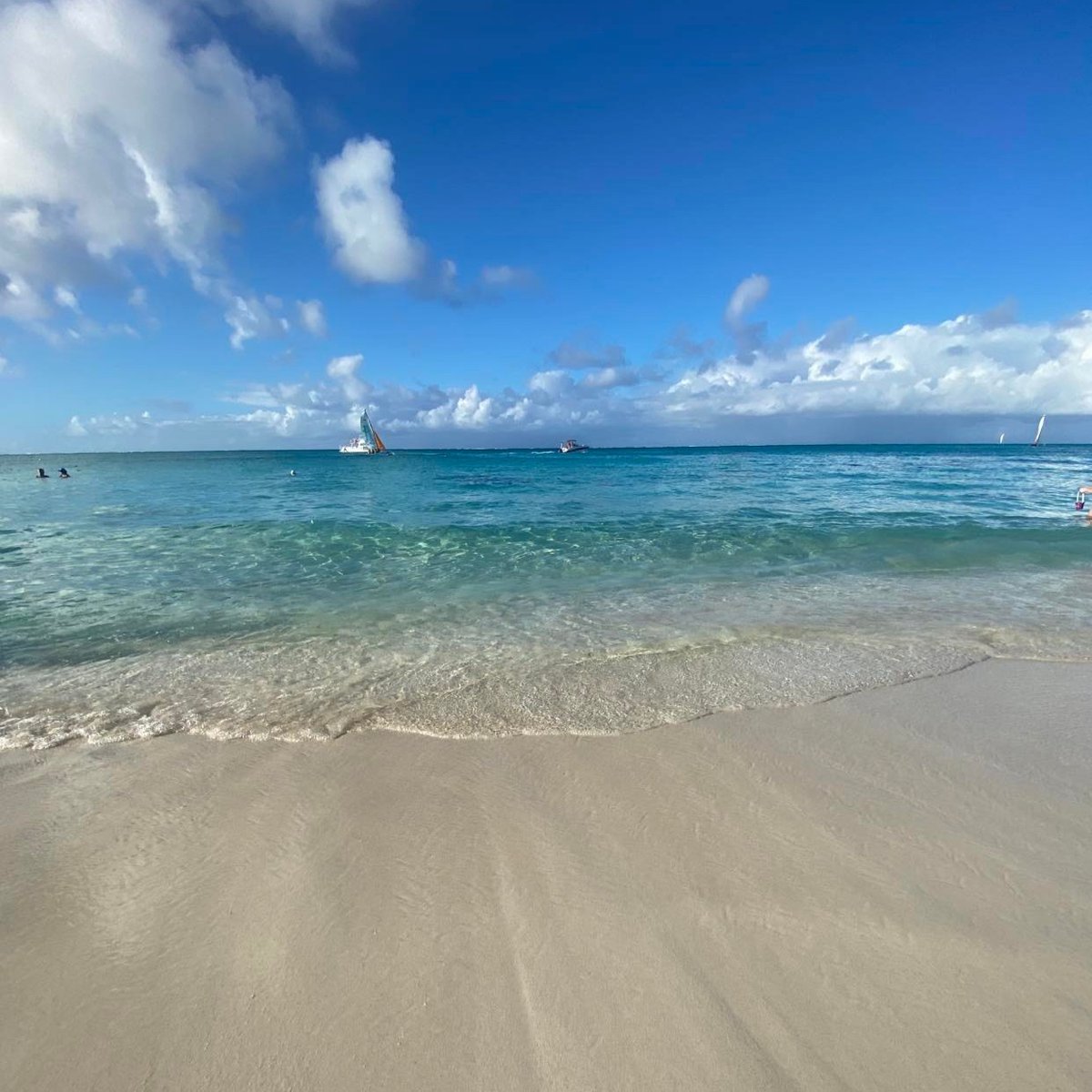 Move1069's tweet photo. This sums up how we feel about our last day in Paradise! π΄βοΈ But you could be at @BeachesResorts soon!
Listen weekdays starting at 7AM for for the password and enter it online to swap your workday for a beach day π
#GenerationEveryone #BeachesResorts #BeachesTurksAndCaicos https://t.co/ur06j5WCOT