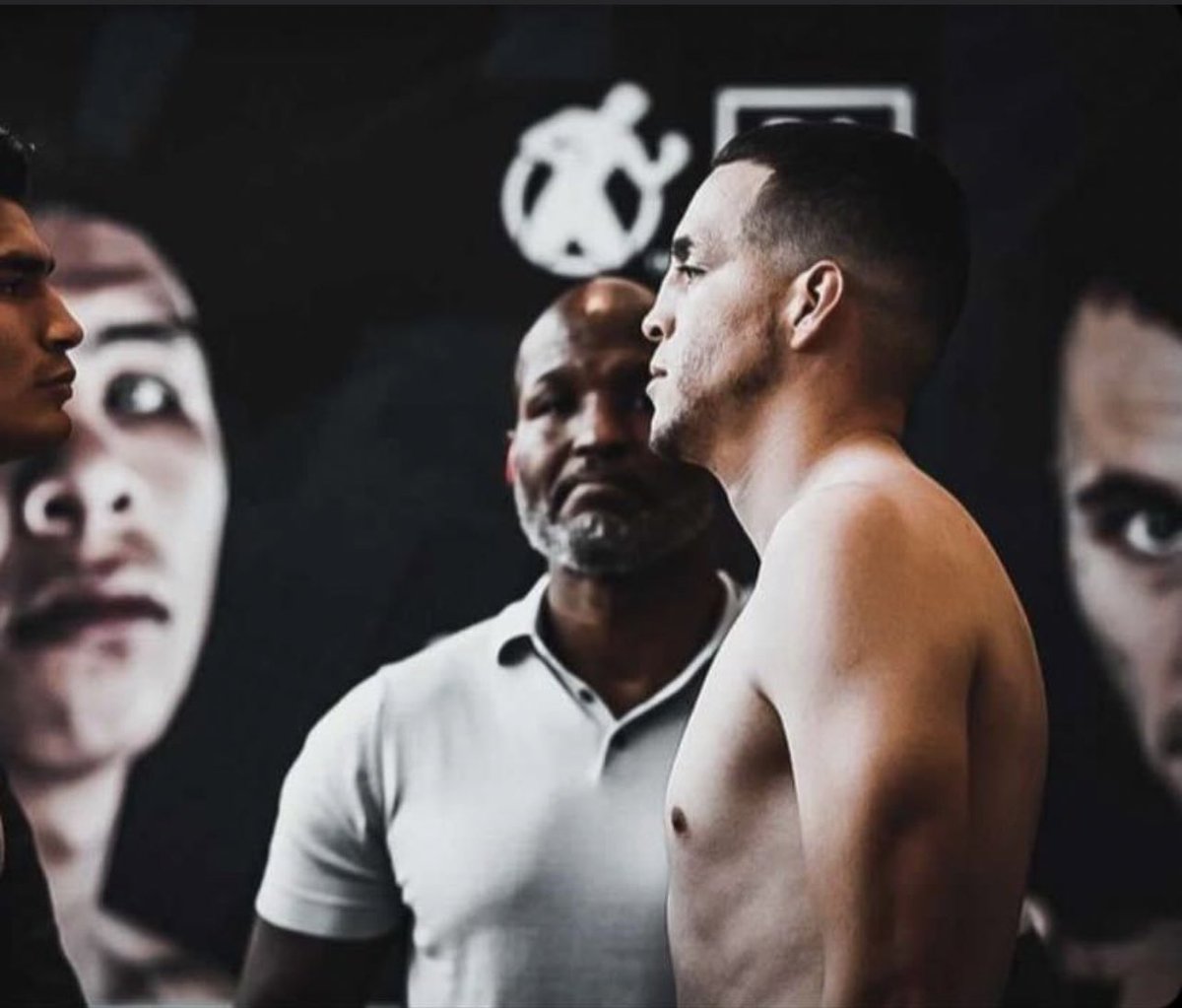 GabrielGtrz_'s tweet photo. A face off on golden boy, with Bernard Hopkins. https://t.co/DV7YjqWDeY