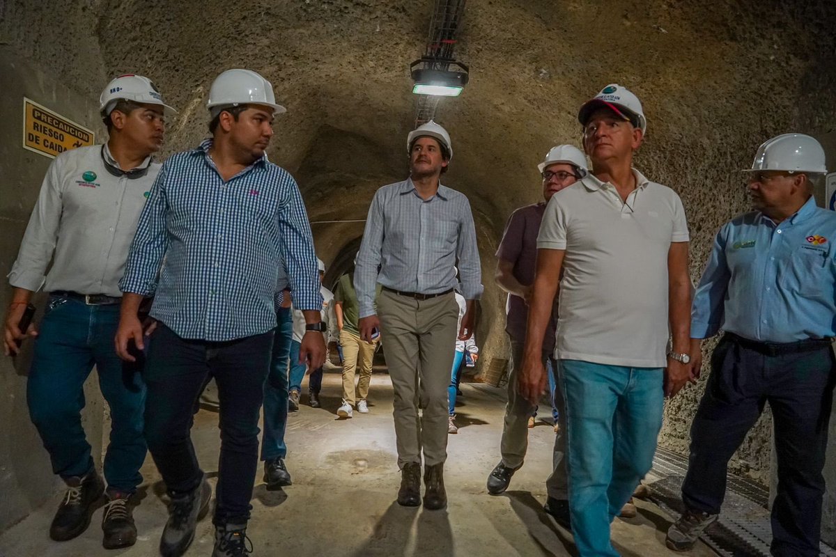 ADR_Colombia's tweet photo. El presidente @diegobautista10 recorrió el Distrito de Riego de Ranchería-San Juan, junto a @LAGUAJIRAGOB y el equipo técnico de la Agencia, conociendo en detalle las obras existentes y fijar una ruta para su terminación que contribuya a los procesos de agricultura en región. https://t.co/K5MiP6f3LT