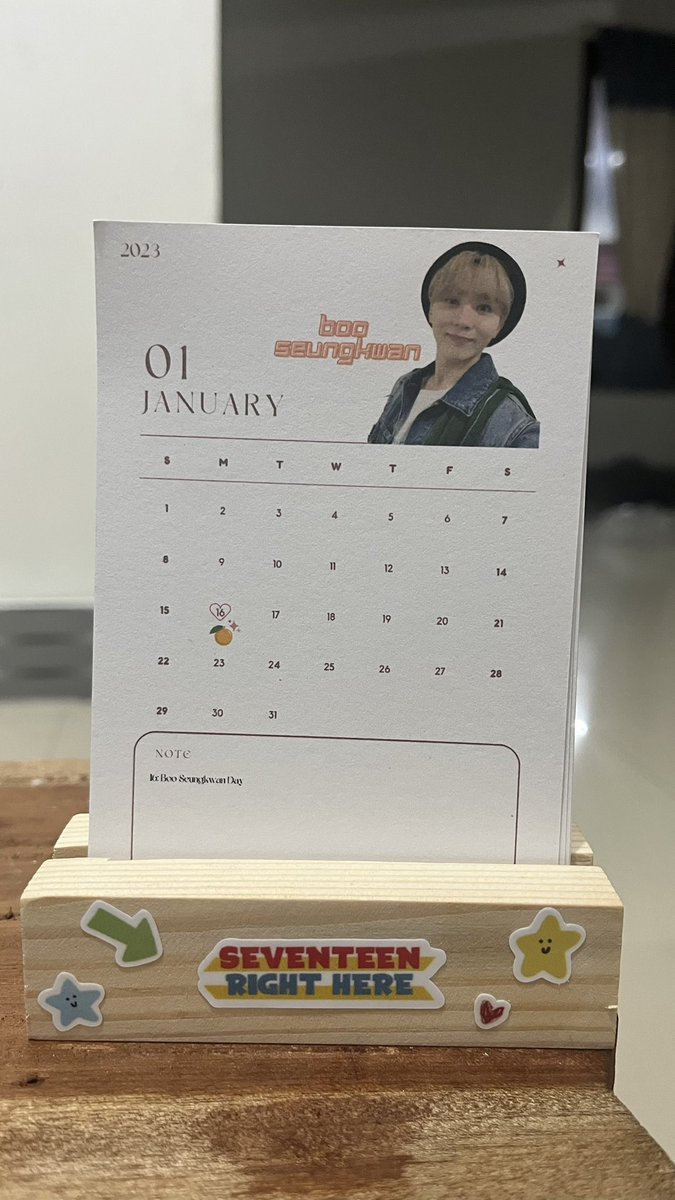 svtanka's tweet photo. Custom desk calendar seventeen udah jd yeayyy https://t.co/IiupB8OGRg