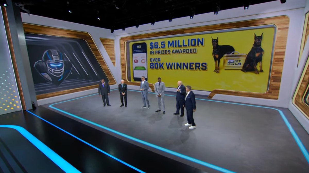 NEP_Sweetwater's tweet image. The 2022 NFL season marked the debut of the massive #LEDvolume at the new FOX NFL Sunday studio, which has continued to impress viewers of the #NFLPlayoffs.

Read more:
Via @NewscastStudio 📷 🔗 bit.ly/3HsyKWN
Via @TVTechnology 🔗 bit.ly/3Gw8zNp
