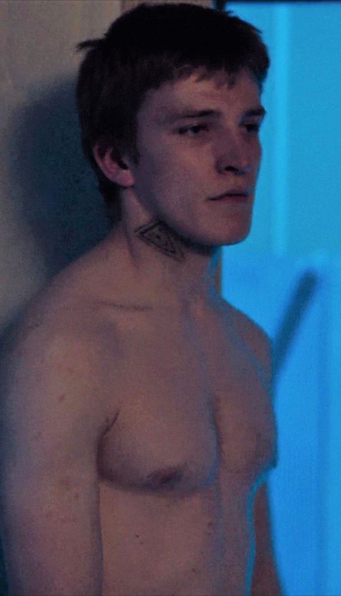 aemondrivers's tweet image. THE FRECKLE BETWEEN HIS TITS DAY! I live there actually 🏠😌