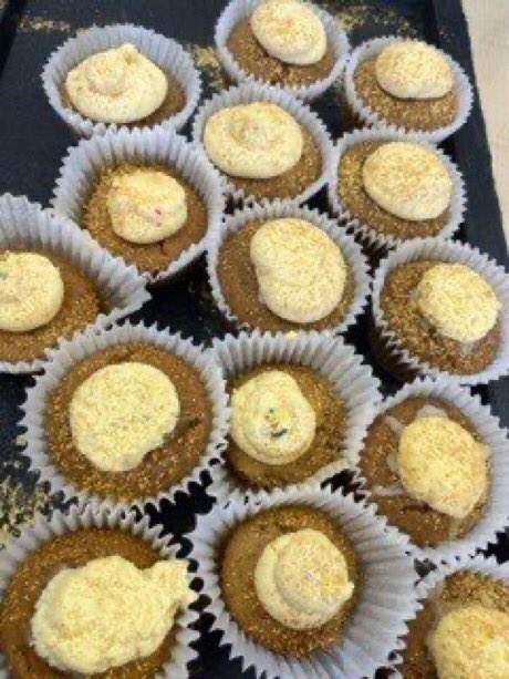 Celebrating the Feast of St. Angela today in school. It is ‘Italian day’ in school as St Angela, our founder, was from Italy. Thank you @Thomas_Franks_ for the Mediterranean soup, tricolore salad, pizza, cupcakes and ice cream. #UrsulineServiam #UrsulineInsieme #UrsulineRE