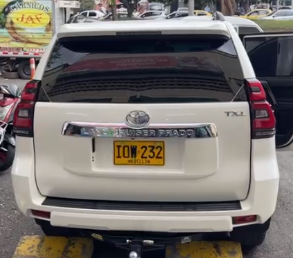 Guardianes_Ant's tweet photo. #HurtoVehiculo, Toyota TXL, color blanco, IOW232, hurtada en horas de la noche sector Estadio. @PoliciaMedellin @seguridadmed / #GuardianesAntioquia https://t.co/YyQv15NQ5d