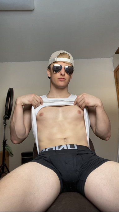 Have a Good Friday ☀️ https://t.co/qMcipidh5m