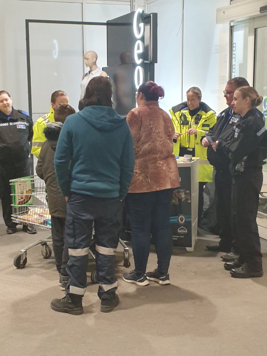 TiptonWMP's tweet photo. Tonight #Tipton NHT officers are joined by @CadetsWMP #1DY cadets in #GreatBridge #ASDA as part of our #NeighbourhoodPolicingWeek operation. Engaging with the public and promoting self safety, with goodies to keep you safe. #ASDAprice #OpASDA #WMP https://t.co/bsdR3FmPqQ