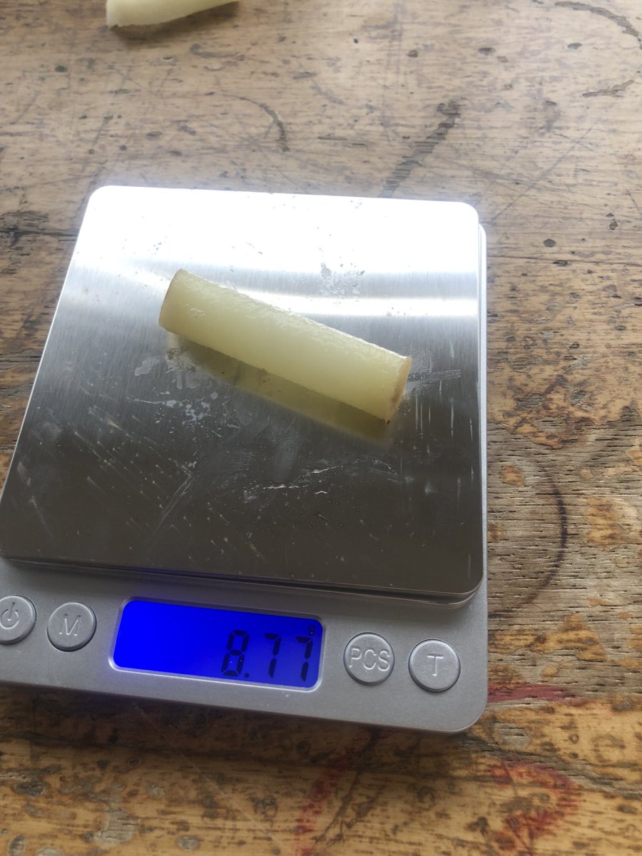 PatchwayS's tweet photo. In another lesson Year 9 set up a practical to investigate osmosis #ambitious #respectful #excellent @olympustrust @patchwayc_s https://t.co/TjlORCDpA0