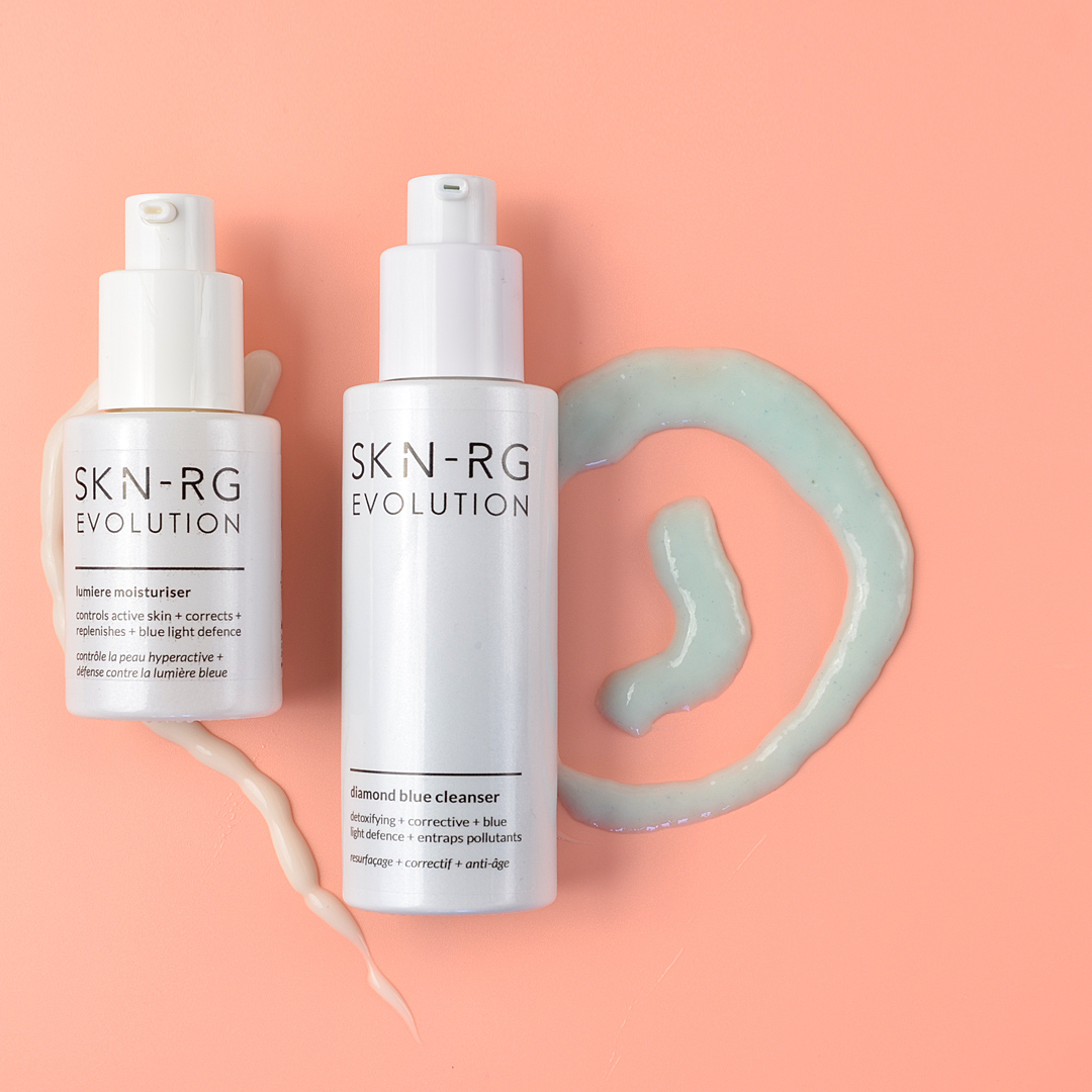 You may hear skin specialists focus on the term 'toxins', releasing toxins is important. 

This product is suspended in Hyaluronic Acid gel, Diamond Blue Jelly Cleanser has the power to remove pollutants, correct, balance, and protect. 

Featuring the SKIN-RG Diamond Blue Plankto