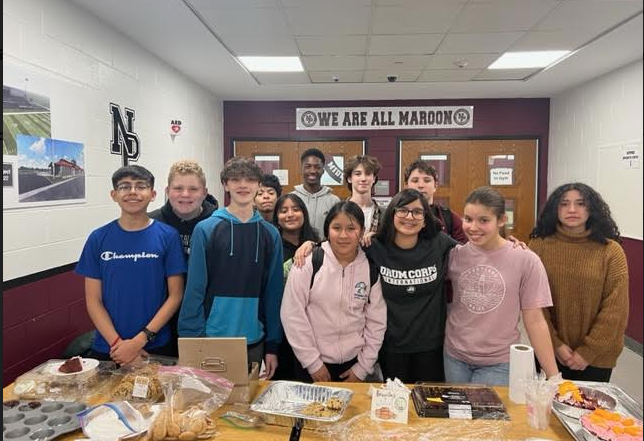 Check out the proud faces of our NJHS members who raised $150 during yesterday's Bake Sale! All proceeds will be used to create care packages to send to local seniors and adults with special needs through United Way's Heart Warming Initiative! 👏