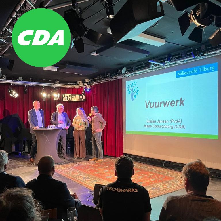 𝐌𝐢𝐥𝐢𝐞𝐮𝐜𝐚𝐟𝐞́ 𝟐𝟔 𝐣𝐚𝐧𝐮𝐚𝐫𝐢 𝟐𝟎𝟐𝟑
Gisteren was onze fractievoorzitter Ineke Couwenberg bij het Milieucafé Tilburg om te praten over vuurwerk. 
Het Tilburgse CDA ziet een lokaal vuurwerkverbod nu niet als oplossing. 
Lees meer op de website bit.ly/3Jg7lZD