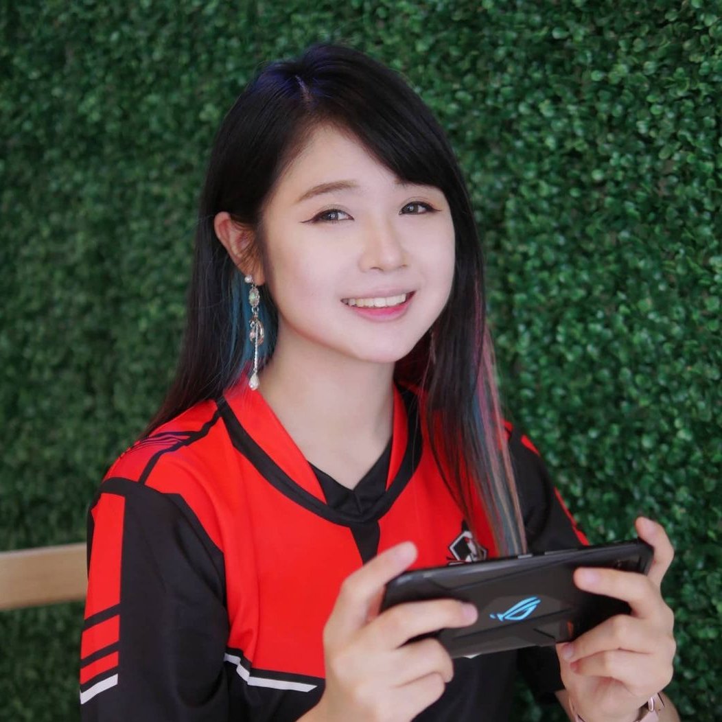 <a href="/Bovsen/">Roy</a> <a href="/BEMGALAXY/">BEM GALÆXY</a> <a href="/aaefri/">Mirabel Brianna.</a> @adirnata_x @bearhecan <a href="/sembuvh/">Jaemin</a> <a href="/number9th_/">tyong</a> "Terima kasih semuaaa temen temen yang udah hadir sampai akhir daan juga makasih sudah menyimak. Karena sudah malam juga kita akhiri acara untuk malam hari ini

Sukses terus untuk BEM kepedannya 
Selamat Malam dan Selamat Beristirahat"