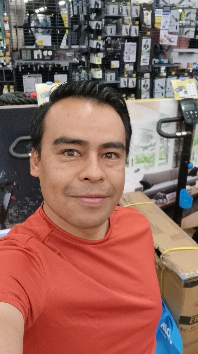 Manoloripe's tweet photo. Hoy atendimos la invitación de @Decathlon_Col, conocimos la empresa, la tienda, sus innovación y los productos, además de algo de activación física. 👏🏾👏🏾👏🏾 #esteañosi https://t.co/DCwcqx4C2V