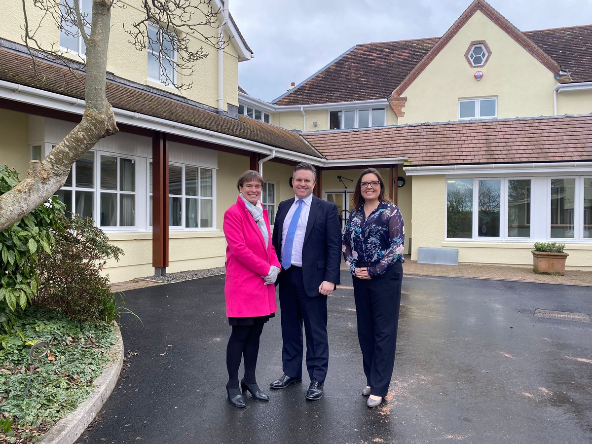 Selaine Saxby tweet media