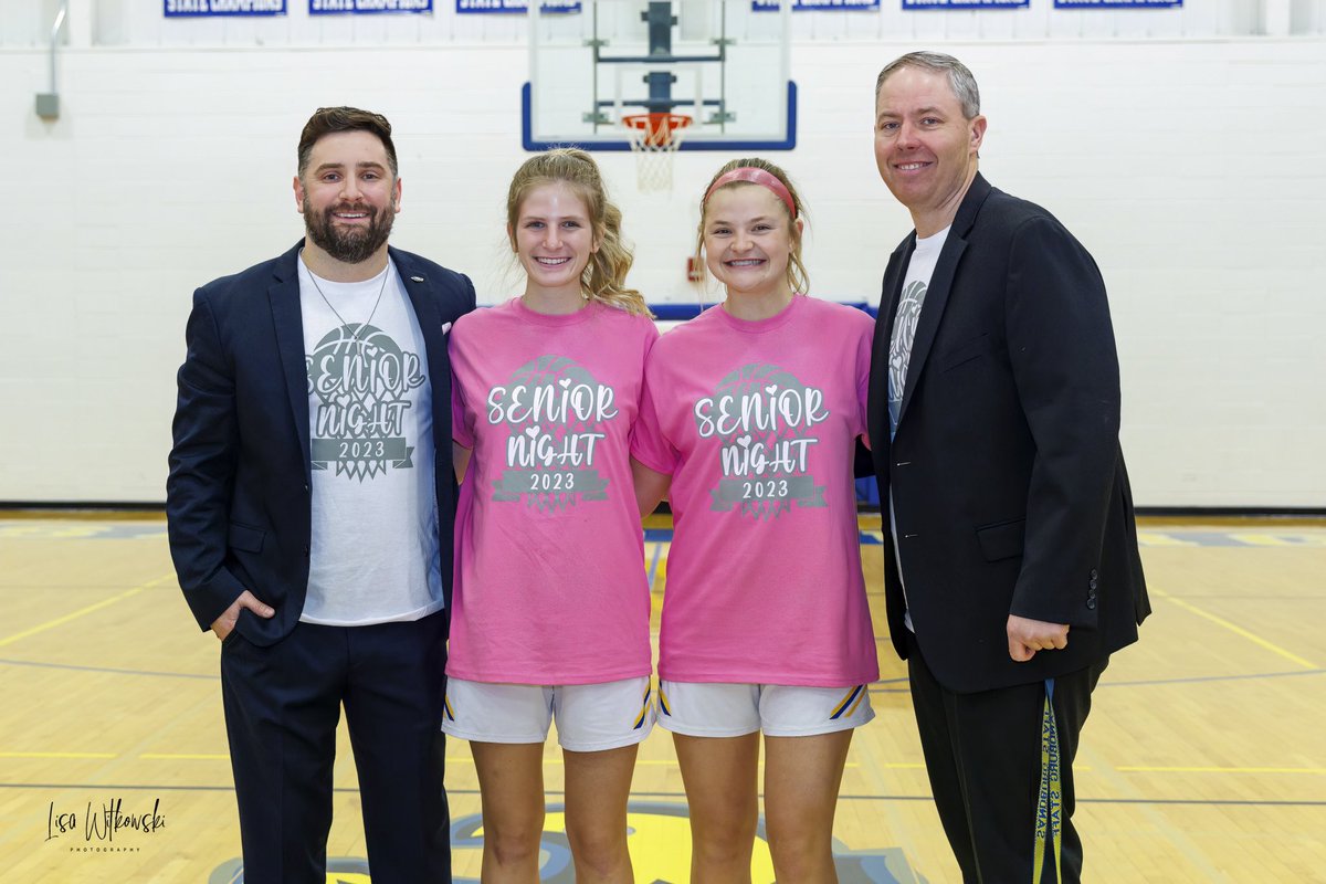 Congratulations <a href="/CSEaglesHoops/">🦅 Carl Sandburg Girls Basketball 🦅</a> seniors and parents! 
<a href="/CSEaglesFoto/">Nick Fotopoulos</a> 
<a href="/EaglesAthletics/">Sandburg Athletics</a> <a href="/DSmithCSHS/">Derrick Smith</a> <a href="/SandburgHS/">Carl Sandburg H.S.</a>