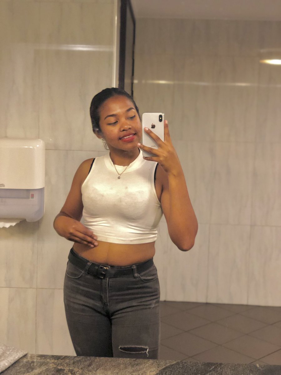 KialaPerla's tweet photo. Une malgache #Malagasy #malagasygirl #femmemalagasy #Madagascar #kialaperla #twitch #streamer #twittergasy #twittergirl https://t.co/4BefmxZZ2R