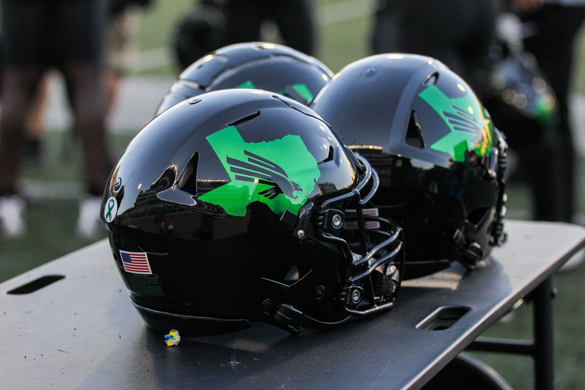 foreman_kobi's tweet photo. Blessed to receive another offer from the University of North Texas! 💚
@coachdgary 
@FlightSkillz 
@SkysTheLimitWR 
@B_Lew_95 
@TrustMyEyesO 
@CoachNine7 https://t.co/SmvC23Y2t7