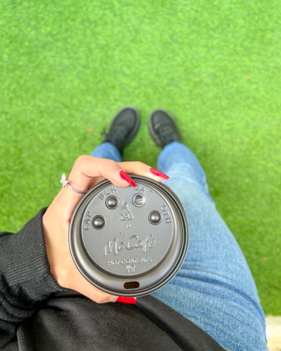 AlrubHana's tweet photo. Today's coffe the beautiful weather✨#mccofe https://t.co/gdtXC2VX7y