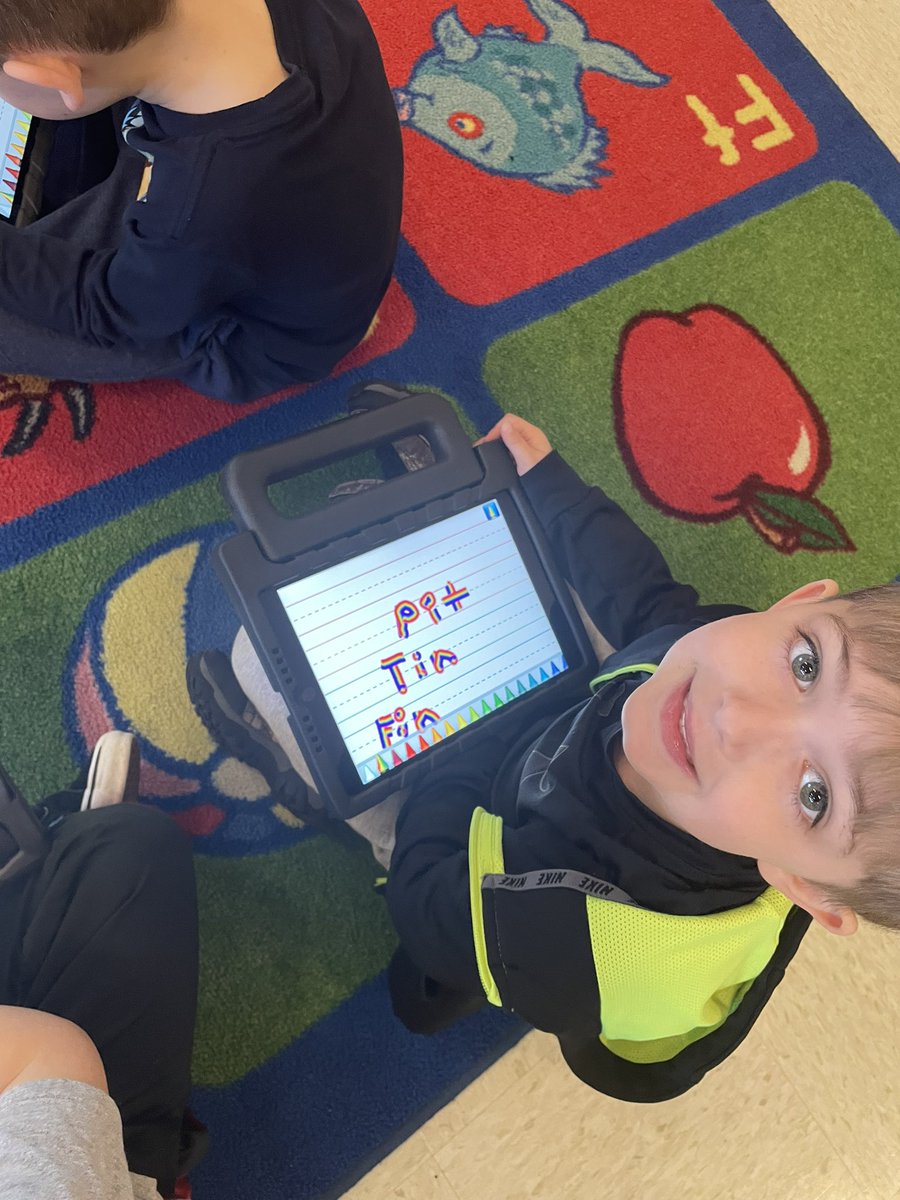LVEADAMS's tweet photo. We had so much fun using a new app on our iPads to practice writing words in the ‘it’ and ‘in’ word families!!  #lvebelongs https://t.co/vCZjknFbZq