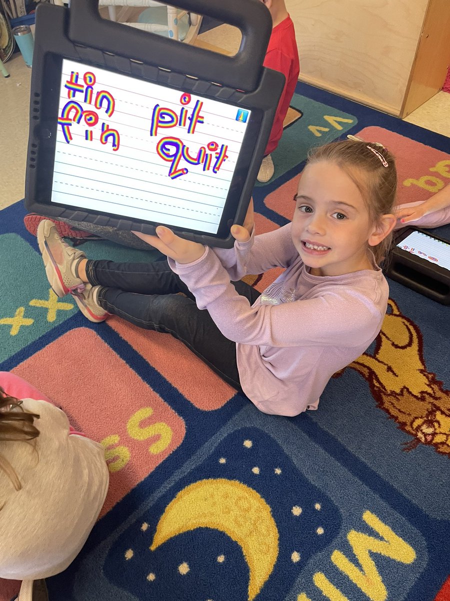LVEADAMS's tweet photo. We had so much fun using a new app on our iPads to practice writing words in the ‘it’ and ‘in’ word families!!  #lvebelongs https://t.co/vCZjknFbZq