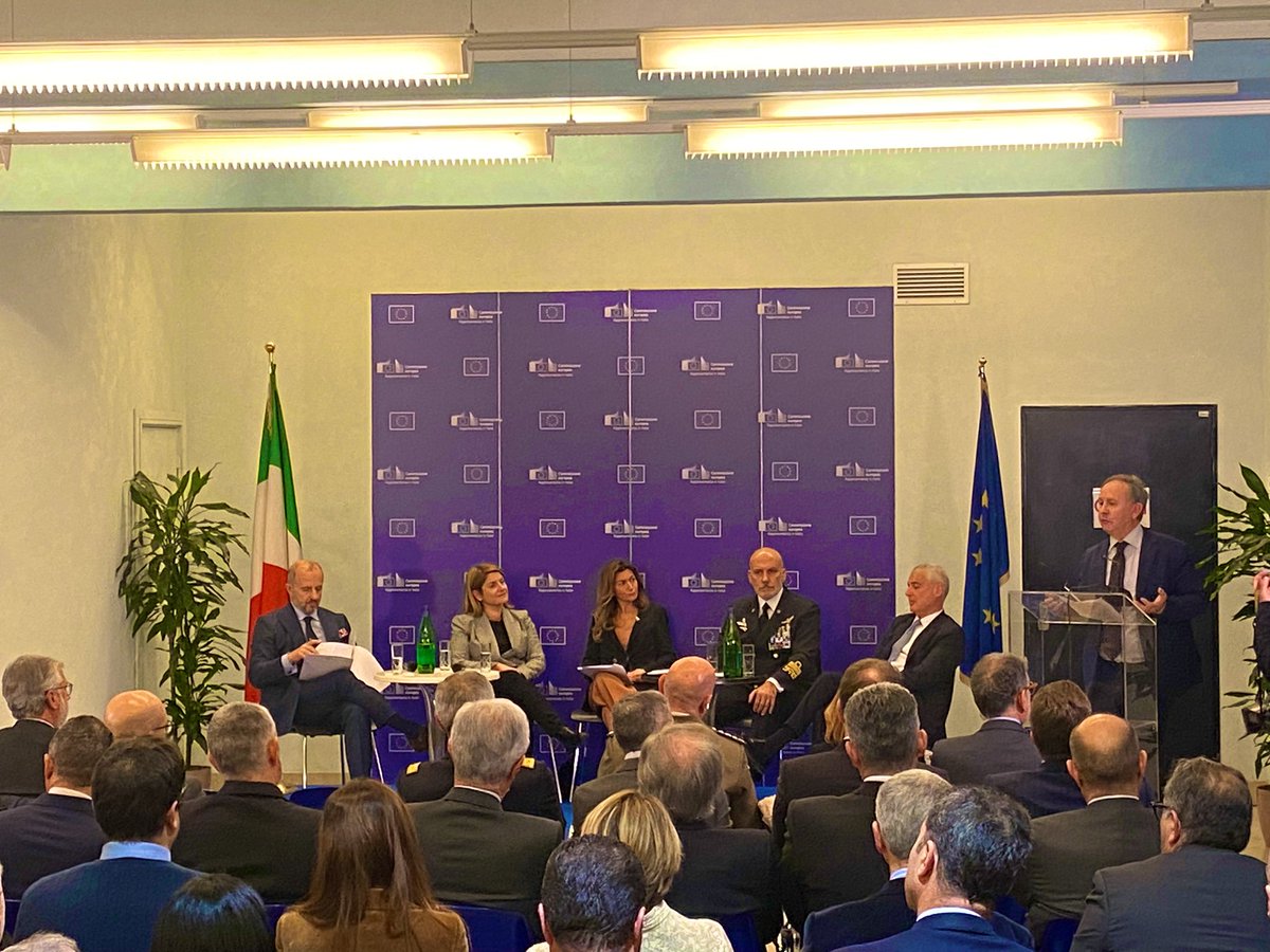 Al via adesso a Spazio Europa: “Prospettive europee per una Difesa comune”

Intervengono: Giuseppe Cavo Dragone, Stefano Cont, <a href="/CorazzaEP/">Carlo Corazza</a>,  Lorenzo Mariani, <a href="/NinoMinardo/">Nino Minardo</a>, <a href="/AParentiEU/">Antonio Parenti</a>, <a href="/tripodimaria/">Maria Tripodi</a> e <a href="/GuidoCrosetto/">Guido Crosetto</a>