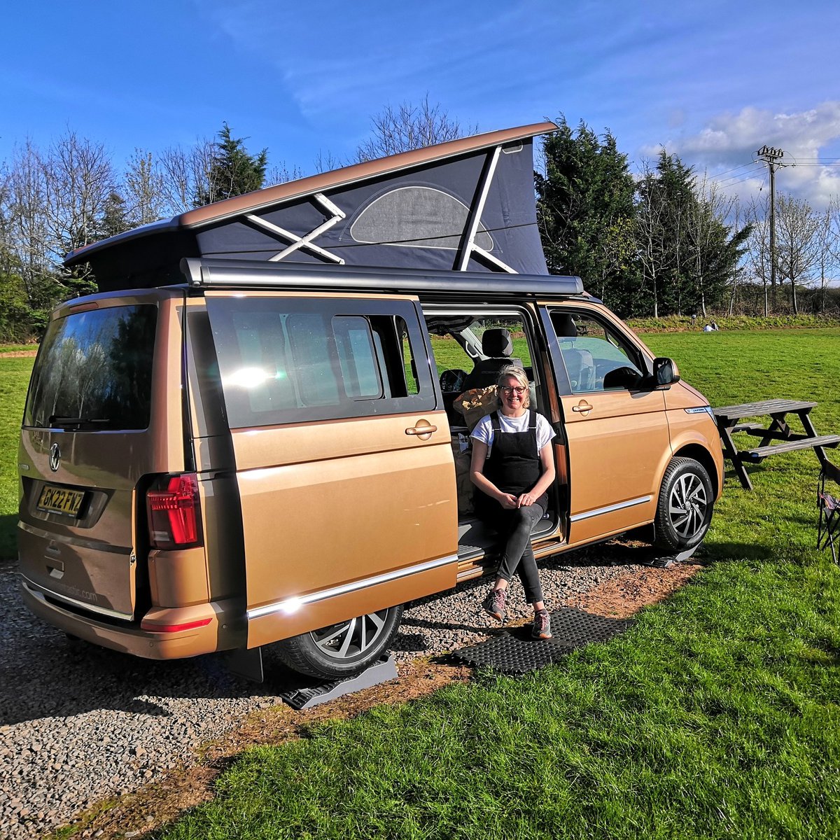 CamperVantastic's tweet photo. Last few days of our January offer to get 10% off all new hire bookings. Get holiday planning now to take advantage, use Promo Code: HAPPYCAMPER23
https://t.co/9lbF12qeTT #VWCalifornia #VWGrandCalifornia #VWCampervan #vanlife #HomeIsWhereYouParkIt https://t.co/Lo1iFfXfHB