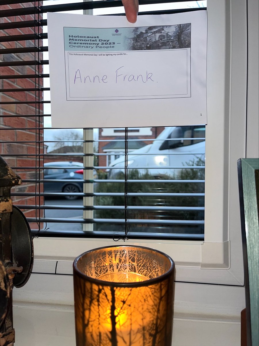#lightthedarkness #holocaustmemorialday