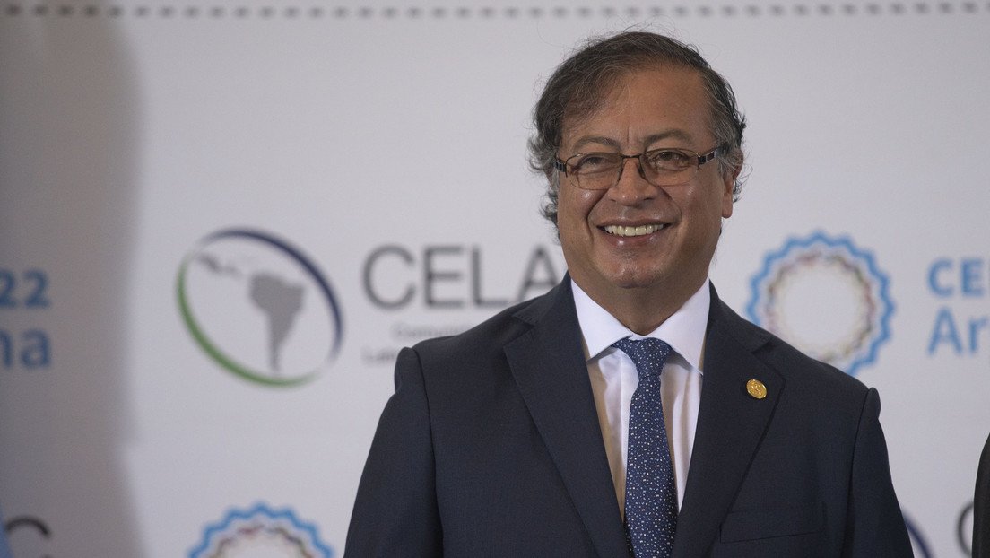 buebitolimon's tweet photo. 🧵🇨🇴 El presidente de Colombia, Gustavo Petro, anunció que regulará "directa y personalmente" los servicios públicos. 

https://t.co/Q1tiDYmgUo https://t.co/HahaFPG8TO