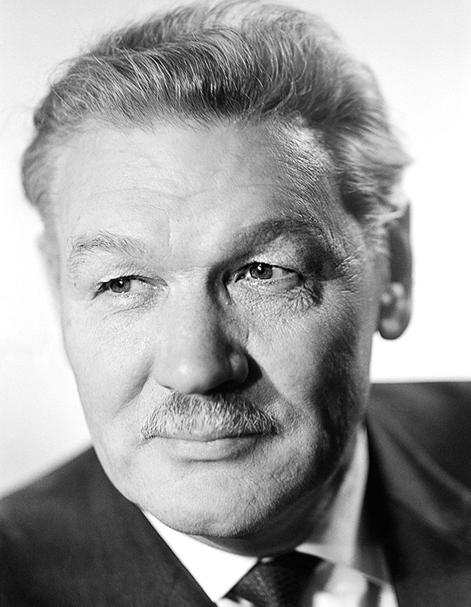 Всеволод Васильевич Санаев

25 февраля 1912 - 27 января 1996