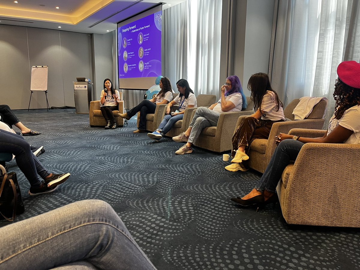 faithlyxie's tweet image. The flutteristas panel was so 🔥🔥🔥😉@imafiguresk8r @k8lovett #flutterJam mom @nlycskn 💪💪…. By the way Dash was the whole vibe🤭