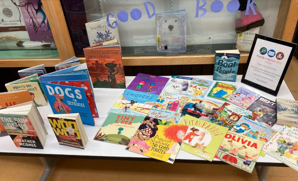 WinnipegAdultEd's tweet photo. Today is #FamilyLiteracyDay. Come up to the third floor and grab a book to take home and read with your family from the display outside the Library. We even have a few books sprinkled in there that parents might enjoy reading on their own! @abclifeliteracy https://t.co/zlm2LK0vjm